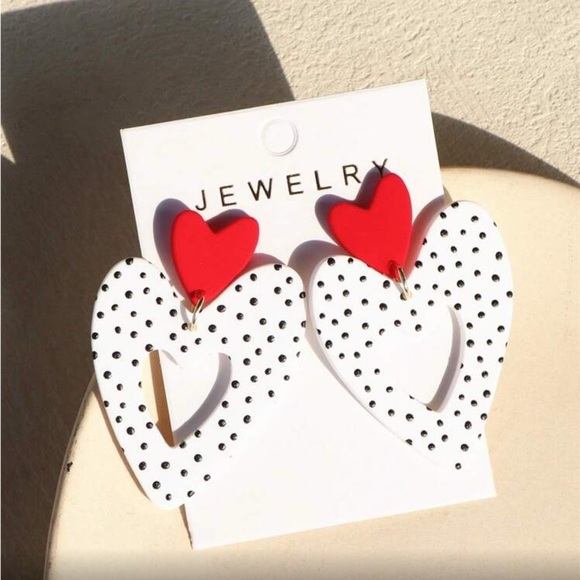 ✨NEW Polka dots Red and White Heart Earrings - Picture 3 of 5